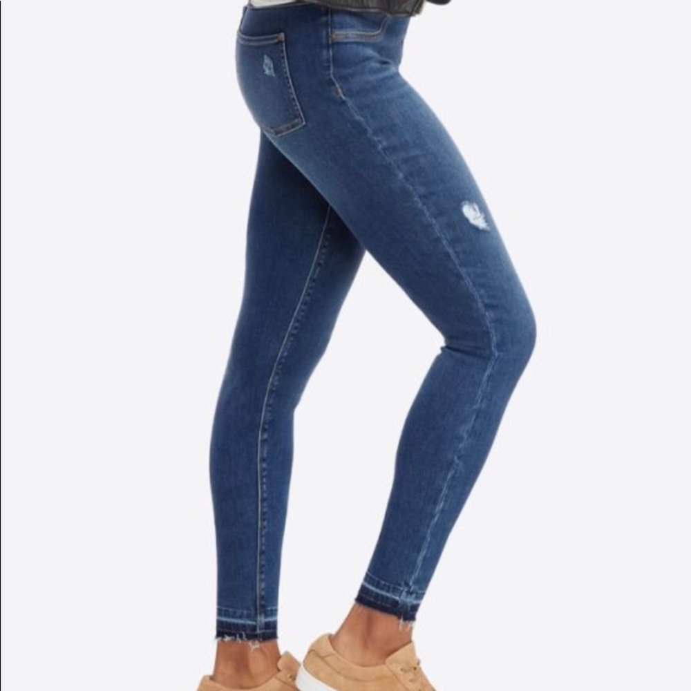 SPANX distressed denim legging  NWT size LG 💋❤️
